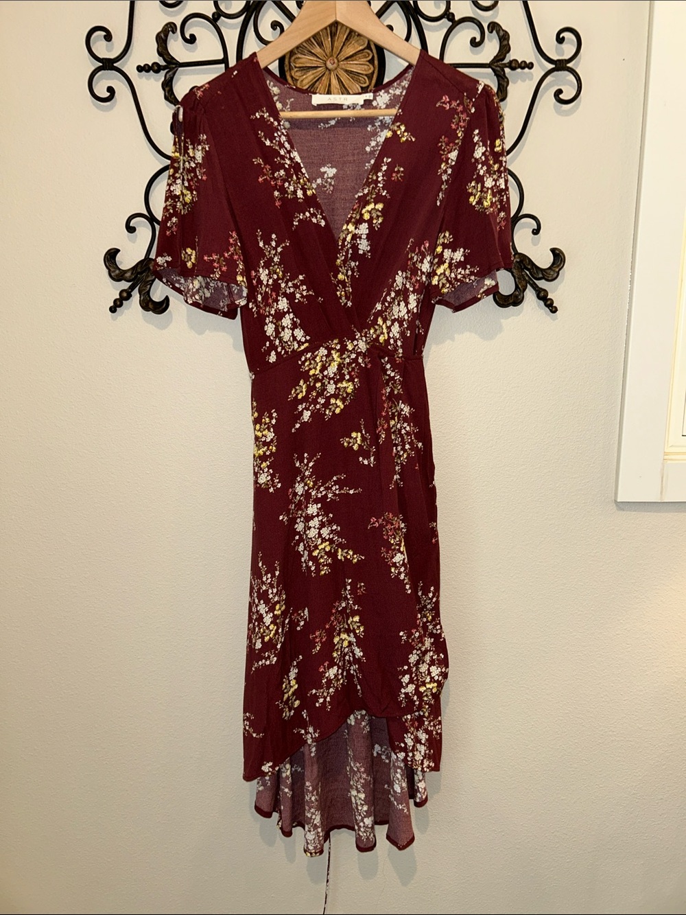 ASTR THE LABEL "ADELINE" HIGH LOW WRAP DRESS SIZE MEDIUM